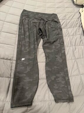 Fabletics Girls' Black Camo Leggings